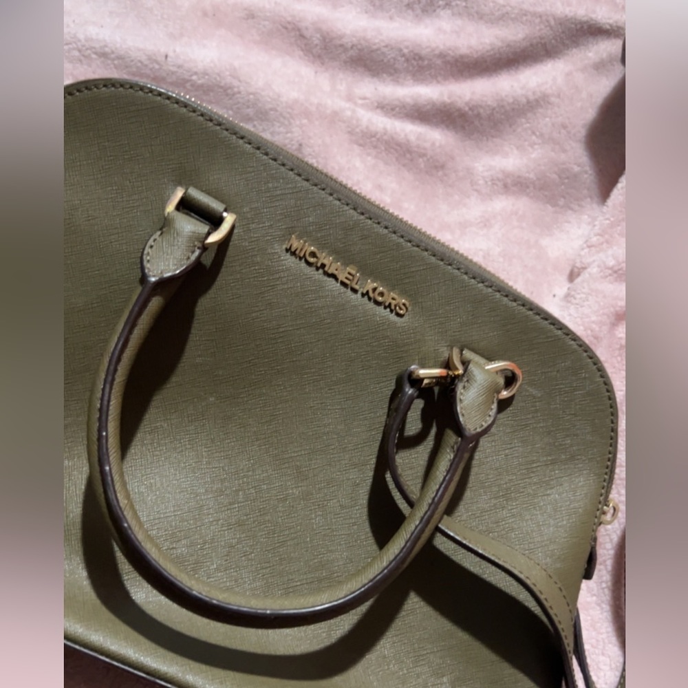 Micheal kors crossbody